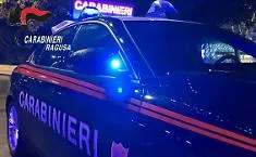 Tentano furto in un condominio di Comiso, due ragazzi di 14 e 15 anni sorpresi e denunciati dai carabinieri