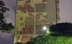 Allarme degrado a Treppiedi Sud, a Modica una palazzina senza intonaco
