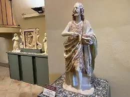 Viaggio a Naso, la "Terrazza sulle Eolie" dove la storia si fa arte sacra e memoria civile