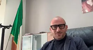 Vittoria e le polemiche delle fumarole: "Ma Scuderi di cosa parla?"