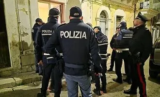 Immigrazione clandestina, 14 stranieri espulsi a Ragusa nel mese di agosto