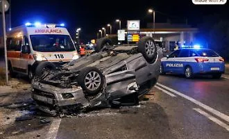 Auto si ribalta nel primo tratto della Ragusa mare