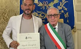 Vittoria ha premiato l'eroe per caso Angelo Roccaforte