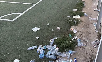 Scicli, degrado al polivalente: "I ragazzi si allenano tra rifiuti e sporcizia"