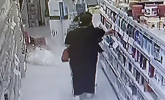 Vittoria, commerciante denuncia furto e pubblica video: "Noi, stanchi e arrabbiati"