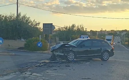 Scontro sulla Sp 105 Santa Croce Camerina-Scoglitti, feriti lievi e auto danneggiate