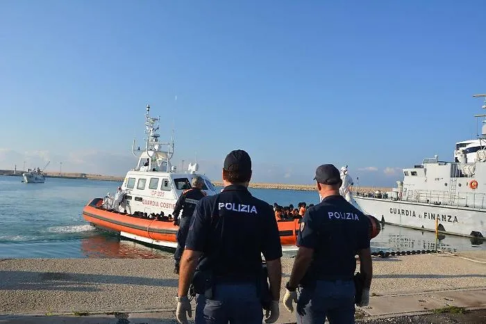 Fa rientro in Italia nonostante fosse stato colpito da un decreto di respingimento, egiziano 21enne arrestato a Pozzallo