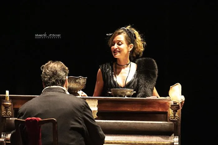 La stagione del teatro Duemila ha aperto con "Magnifica presenza" di Ozpetek