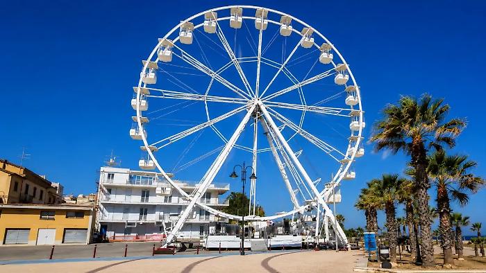 Pozzallo, inaugurata la ruota panoramica