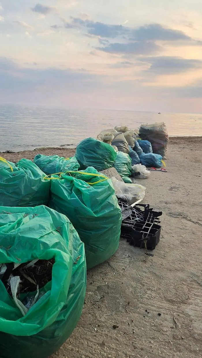 Scoglitti, Costa Fenicia ripulita dai cittadini volontari