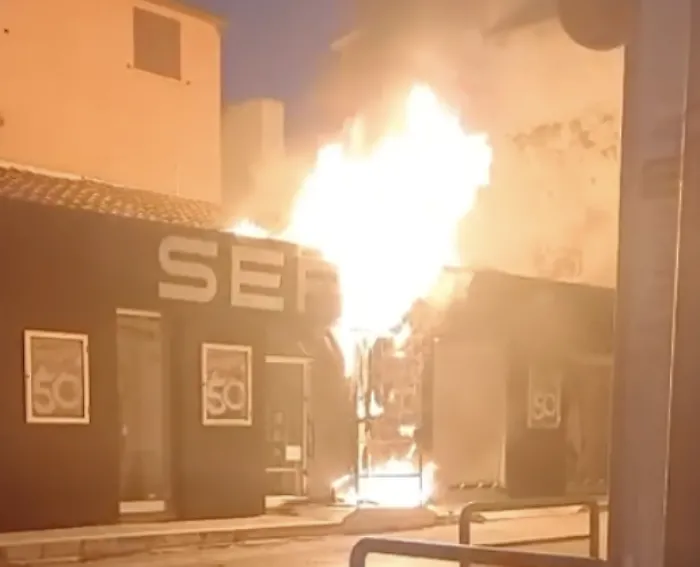 Incendio al negozio di Vittoria, la pista dolosa &egrave; la pi&ugrave; accreditata