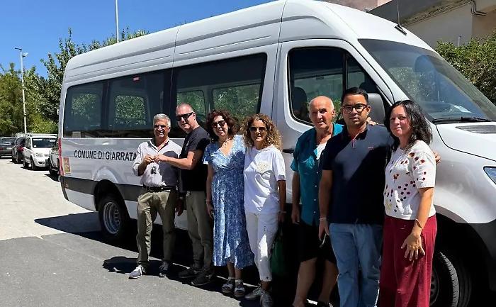Giarratana, arriva il nuovo scuolabus pagato dalla Regione