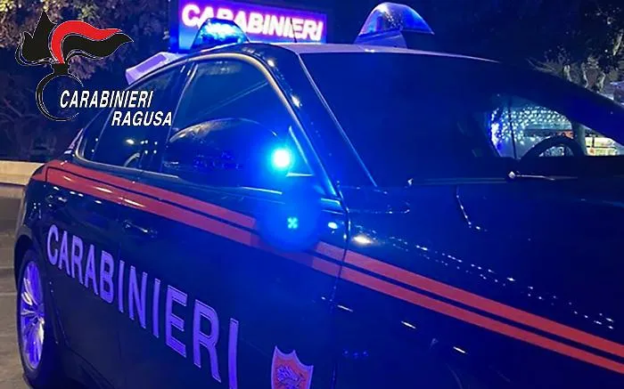 Tentano furto in un condominio di Comiso, due ragazzi di 14 e 15 anni sorpresi e denunciati dai carabinieri
