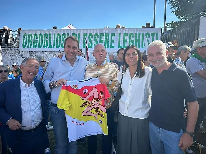 Lega a Pontida, due anime a confronto: la spinta dei siciliani e la "questione settentrionale" di Zaia