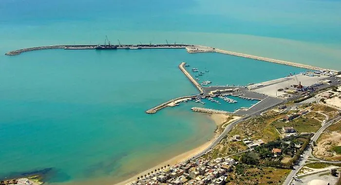 Dragaggio mancato al porto turistico di Pozzallo, l'affondo del sindaco Ammatuna