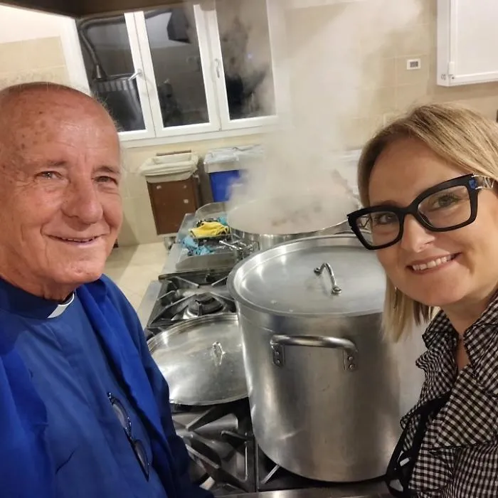 Vittoria festeggia gli 83 anni di don Beniamino Sacco