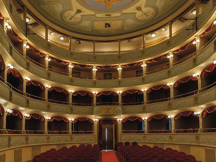 Grandi interpreti e produzioni di primo piano, a Modica la nuova stagione del teatro Garibaldi