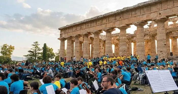 Comiso, venticinque studenti del Verga al Music for freedom di Paestum