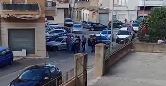 Vittoria, extracomunitario d&agrave; in escandescenze: intervengono le forze dell'ordine
