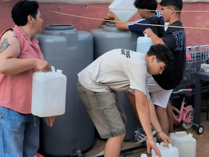 Una gara di solidariet&agrave; per rifornire d&rsquo;acqua la mamma di via Roma